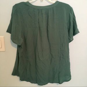 Old Navy Tops - Jade Green flowy short sleeved Blouse Old Navy Tops - Jade Green flowy short sleeved Blouse